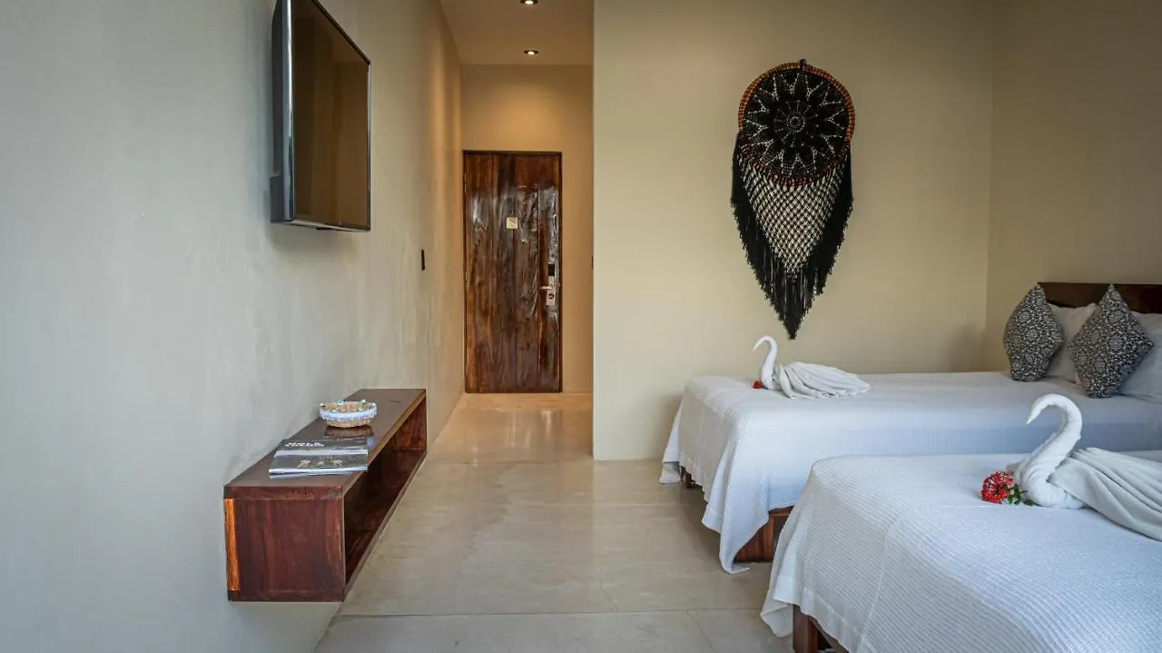 Moonshine Tulum Hotel & Hostel 0*,